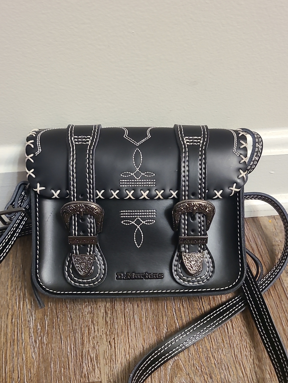 Dr Martens Gothic Americana 7 Inch Mini Satchel - Picture 1 of 8